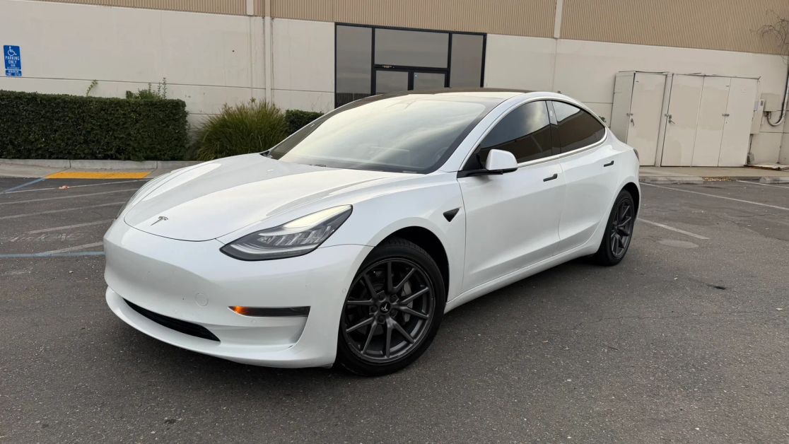 tesla model 3 2020 5YJ3E1EA5LF706957 image tesla model 3 2020 5YJ3E1EA5LF706957 image